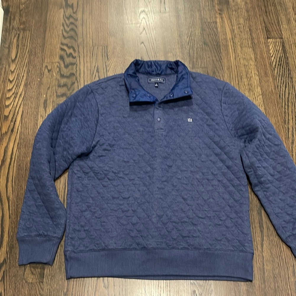 Crown and ivy quilted pull over